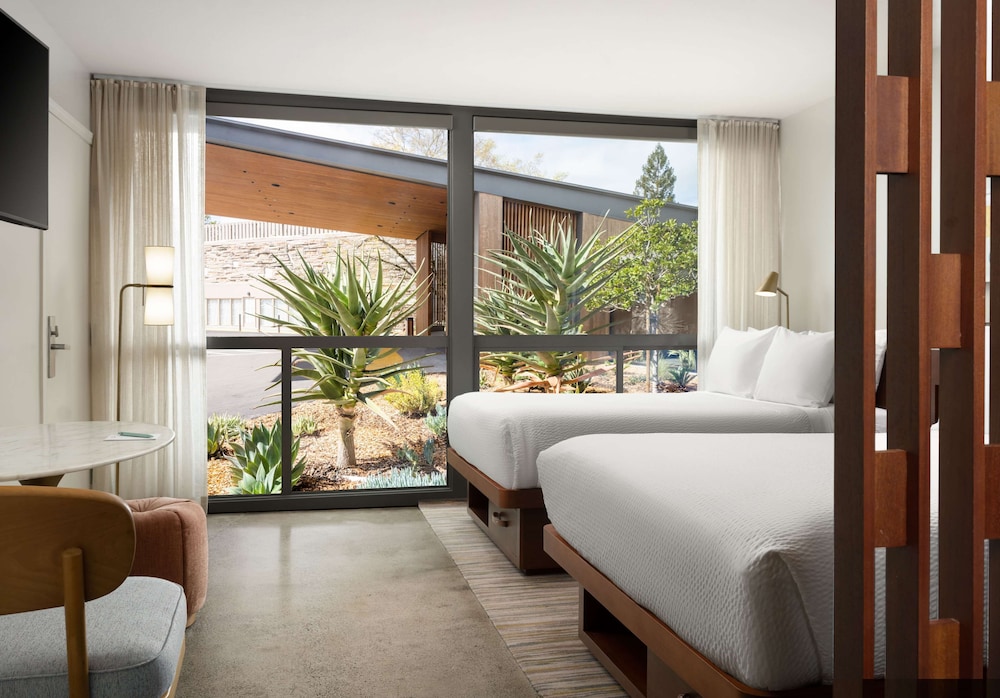 Flamingo Resort & Spa Santa Rosa Sonoma Tapestry by Hilton - photo 13