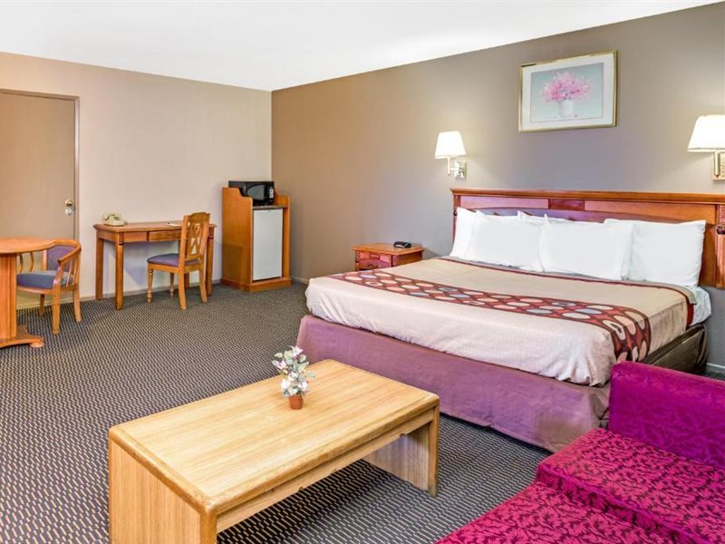 Super 8 by Wyndham Upland Ontario CA - photo 6