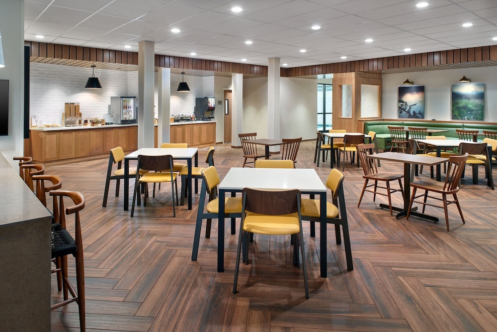Fairfield by Marriott Inn & Suites Decatur - photo 14