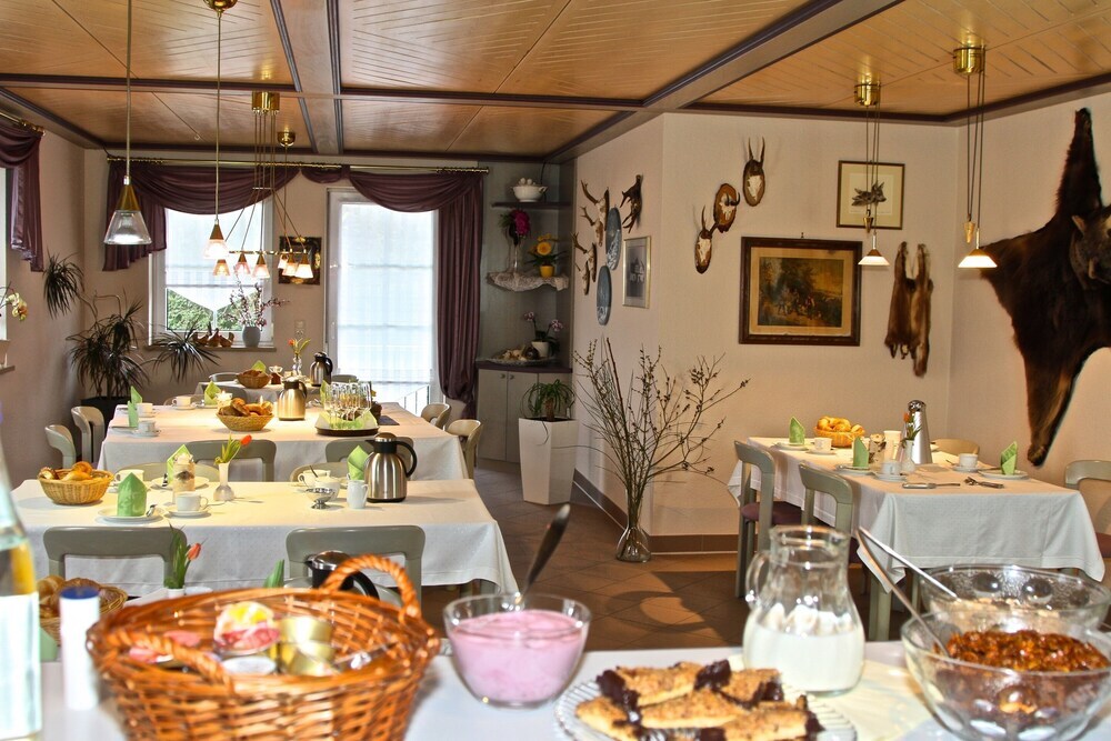 Landhotel Jagdschloß — hotel in Windelsbach