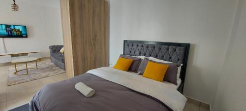 Anmeg Deluxe Rooftop Studio Apartment