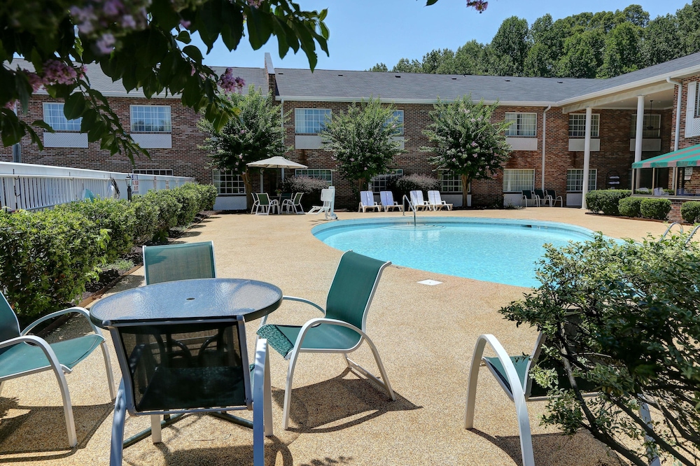 Country Inn & Suites by Radisson Charlotte I 85 Airport NC - photo 16