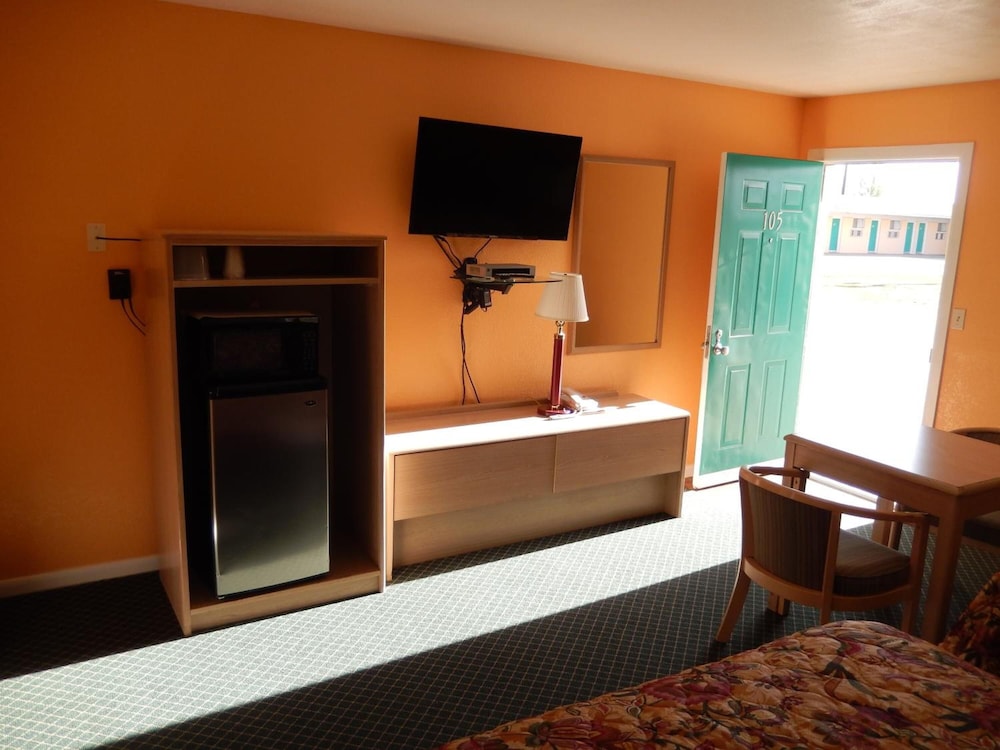 Townsman Motel - photo 12