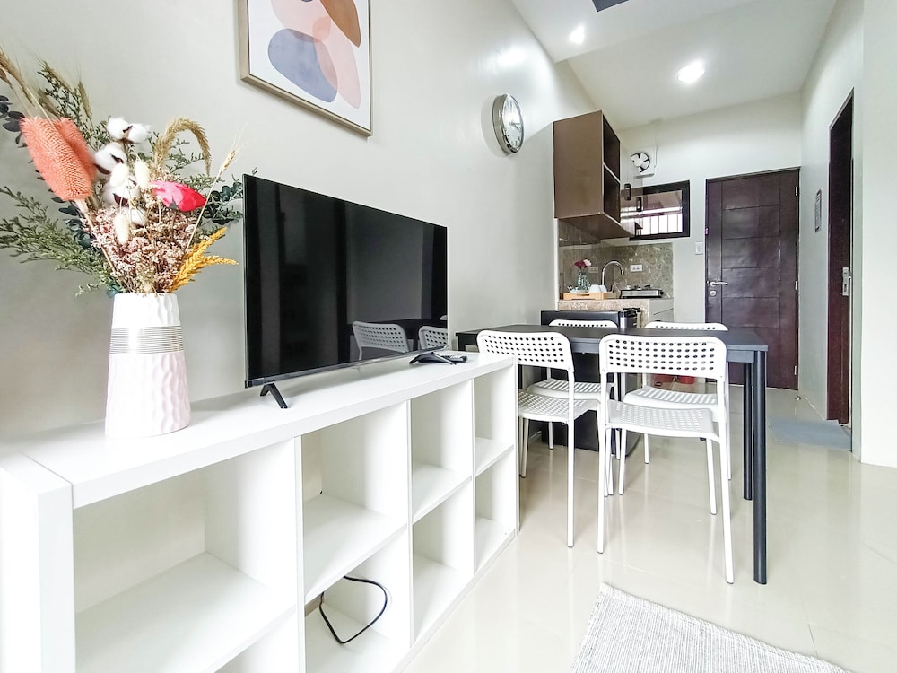 Manzil Anilao B And B 2 Bdr Apt U4 21089364 — Mabini