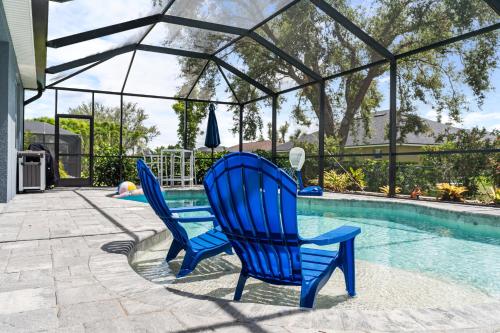 Beautiful Cape Coral Oasis King Bed BBQ Heated Pool PVT Yard & Much More in Cape Coral, United States