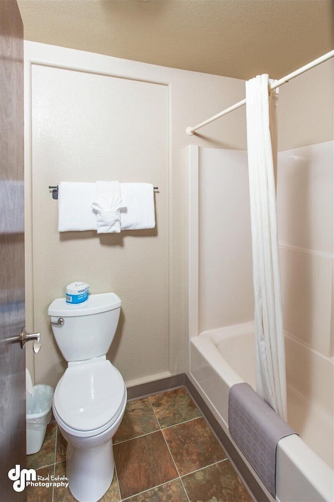 Kenai Airport Hotel - photo 42