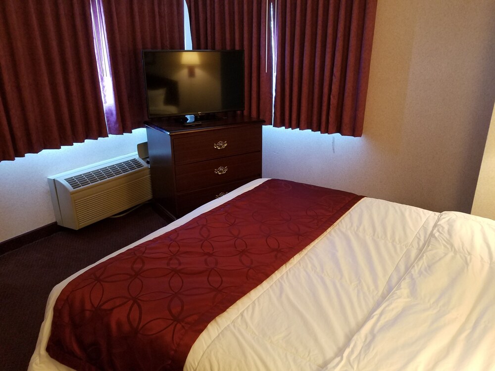 Holiday Inn Express & Suites Portland East - photo 11