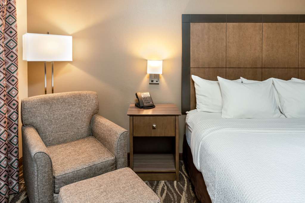 Best Western Plus Kalispell Glacier Park West Hotel & Suites - photo 17