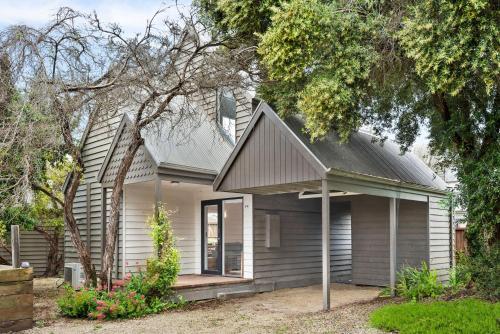 Lonsdale Villa 8 — 4-Star Luxury Hotel in Point Lonsdale, Australia