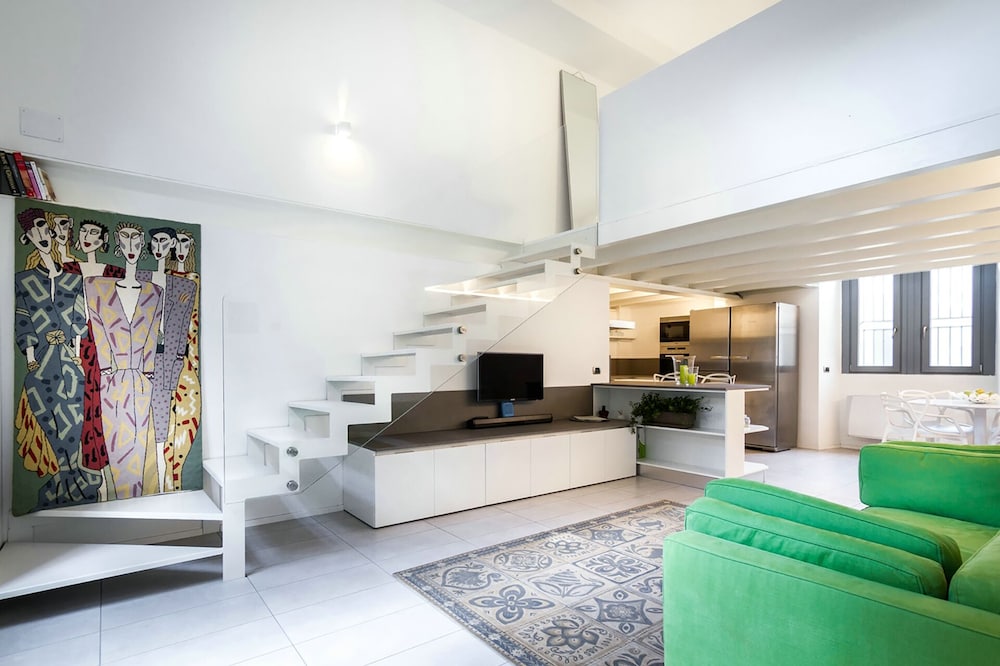 Porta Torre Lofts — 4-Star Luxury Hotel in Como, Italy