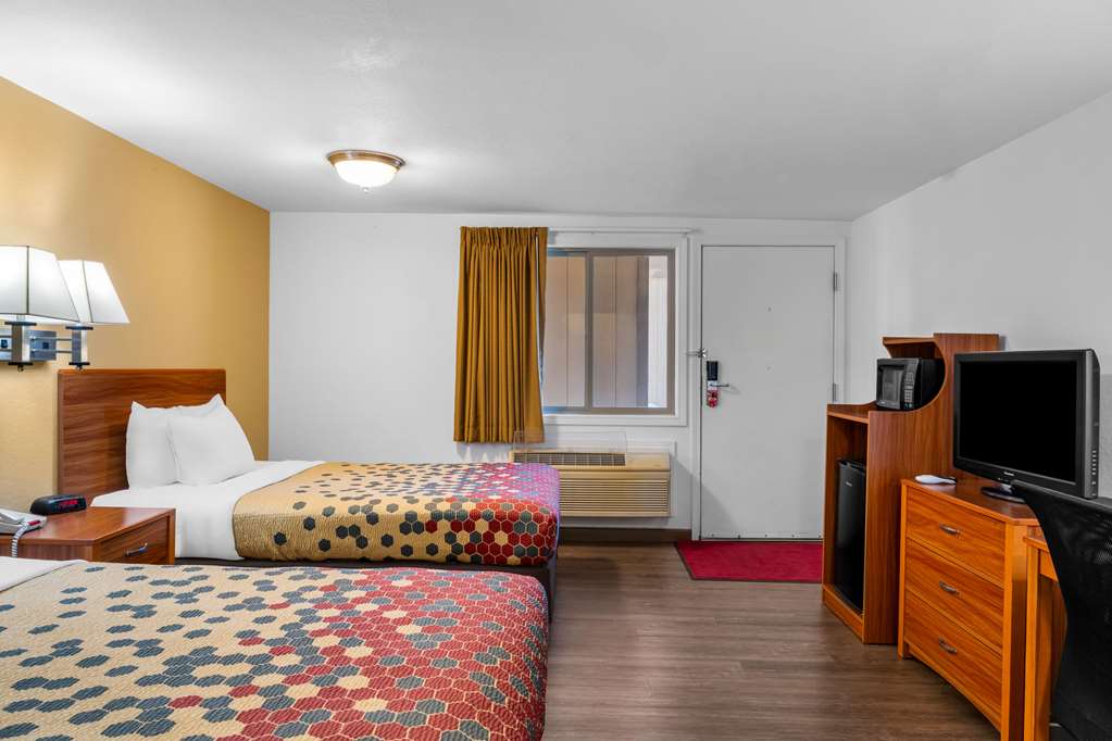 Econo Lodge Miles City I 94 - photo 30