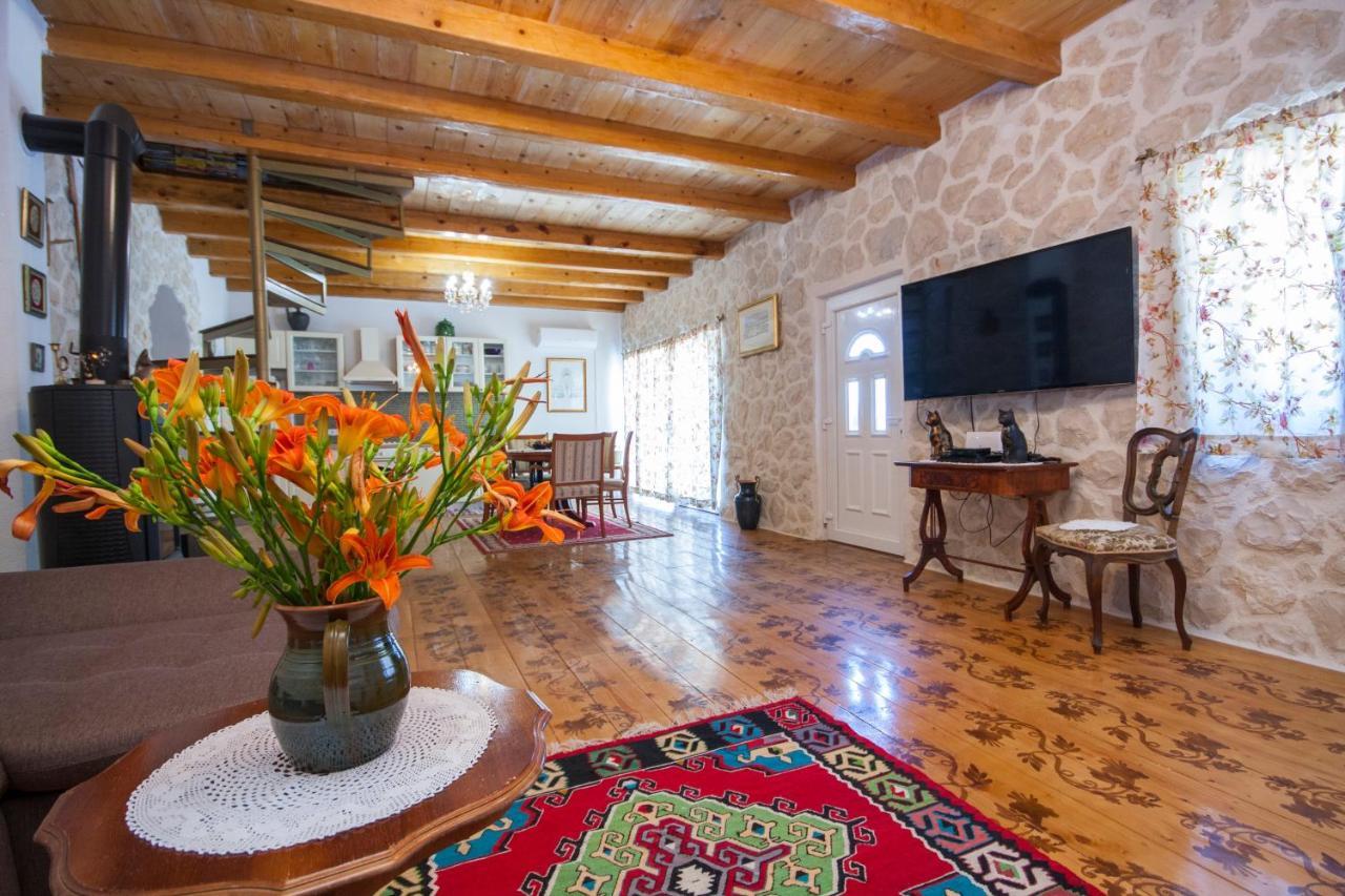 Easy Holiday — hotel in Skradin