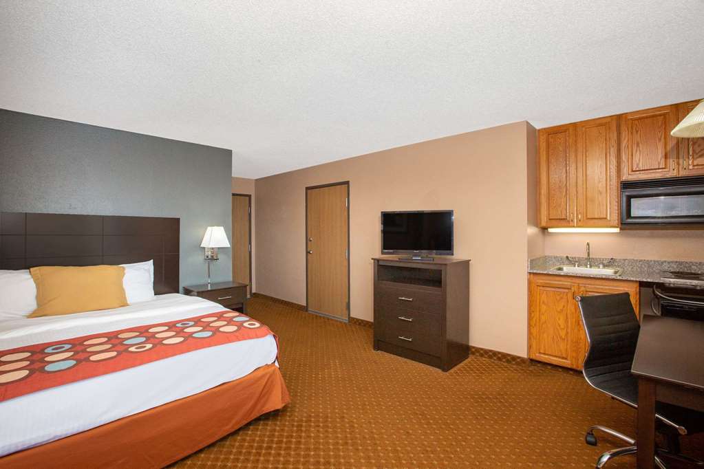 AmericInn by Wyndham Coralville - photo 9