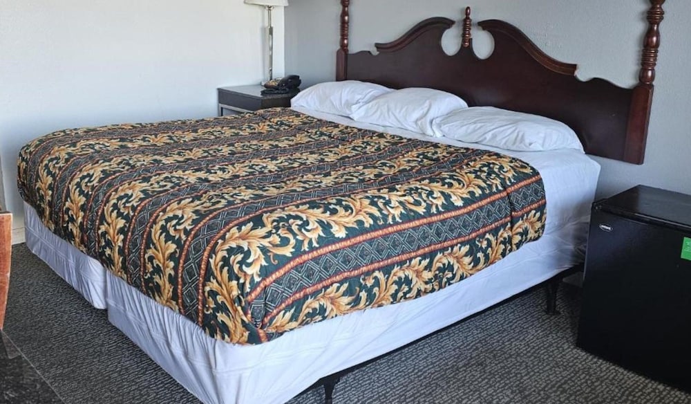 Brookville Inn By OYO Near Dayton International Airport - photo 8