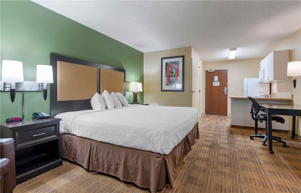 Extended Stay America Suites Indianapolis Castleton - photo 19