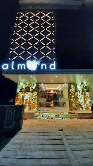 Hotel Almond — hotel in Jalna