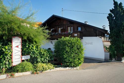 Garni Juval in Tirolo, Italy