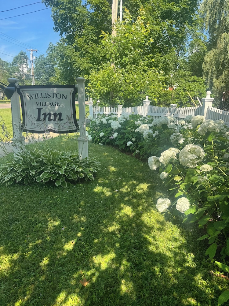 Williston Village Inn 5808228 — Williston