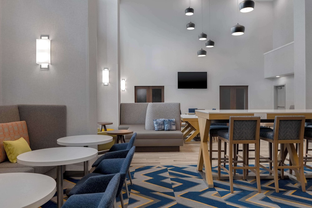 Hampton Inn & Suites Billings West I 90 - photo 27
