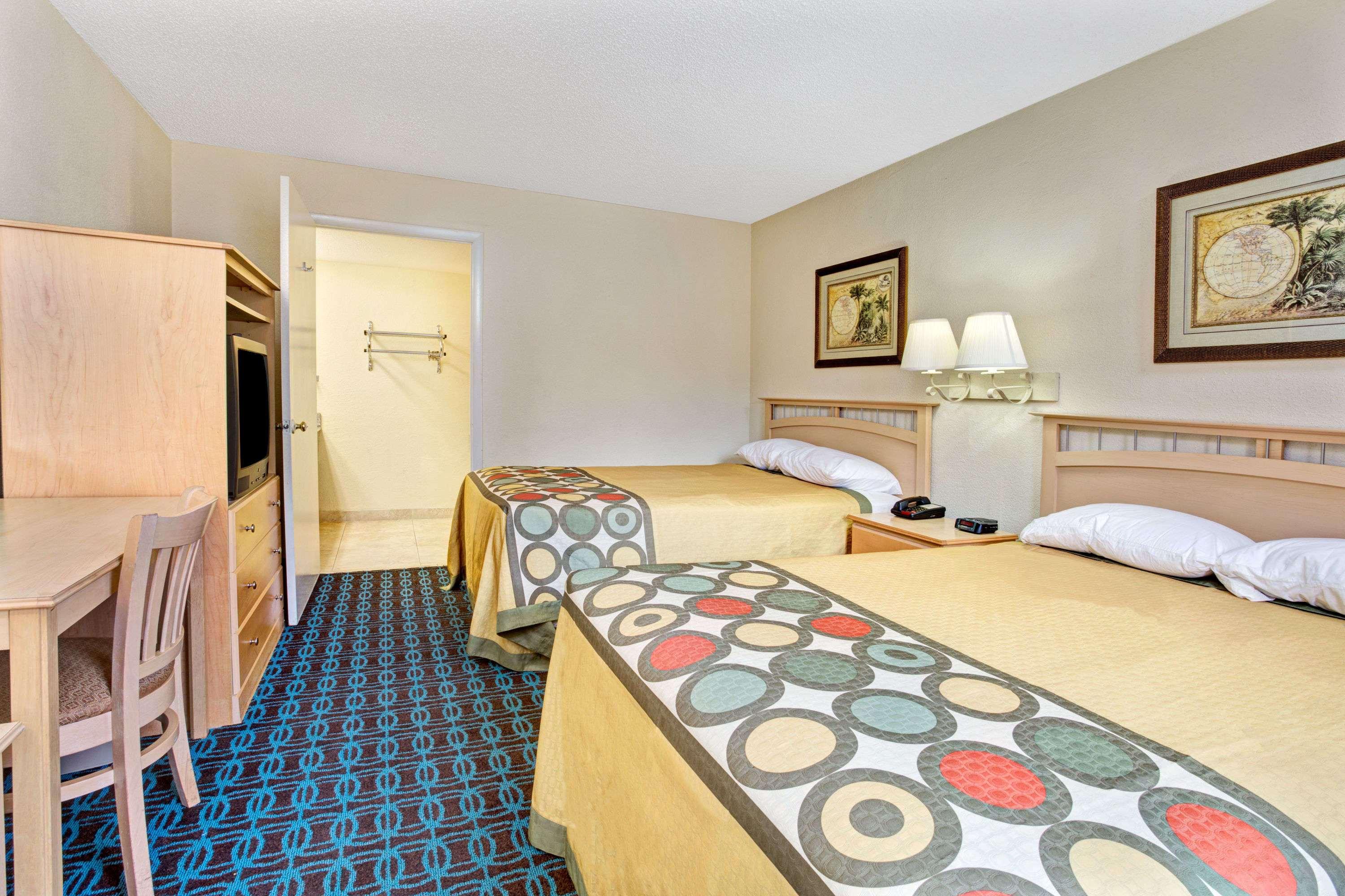 Super 8 by Wyndham Jacksonville Orange Park - photo 5