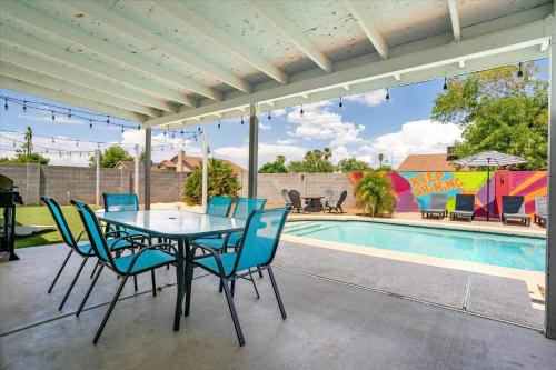 Mini Golf Fire Pit Pool Game Room — Chandler — photo 3