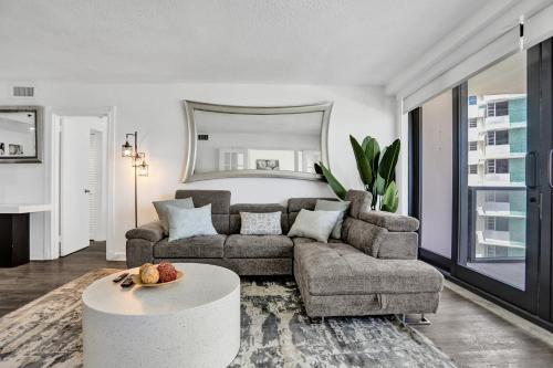 Adorable 2 Bedroom Condo Beach Service 1110 — 4-Star Luxury Hotel in Miami Beach, United States