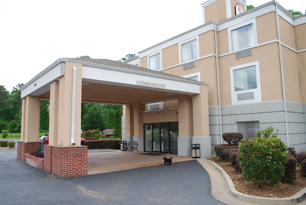 Jameson Inn and Suites Riverdale - photo 45