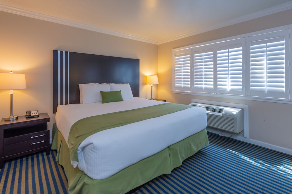Ocean Pacific Lodge - photo 18