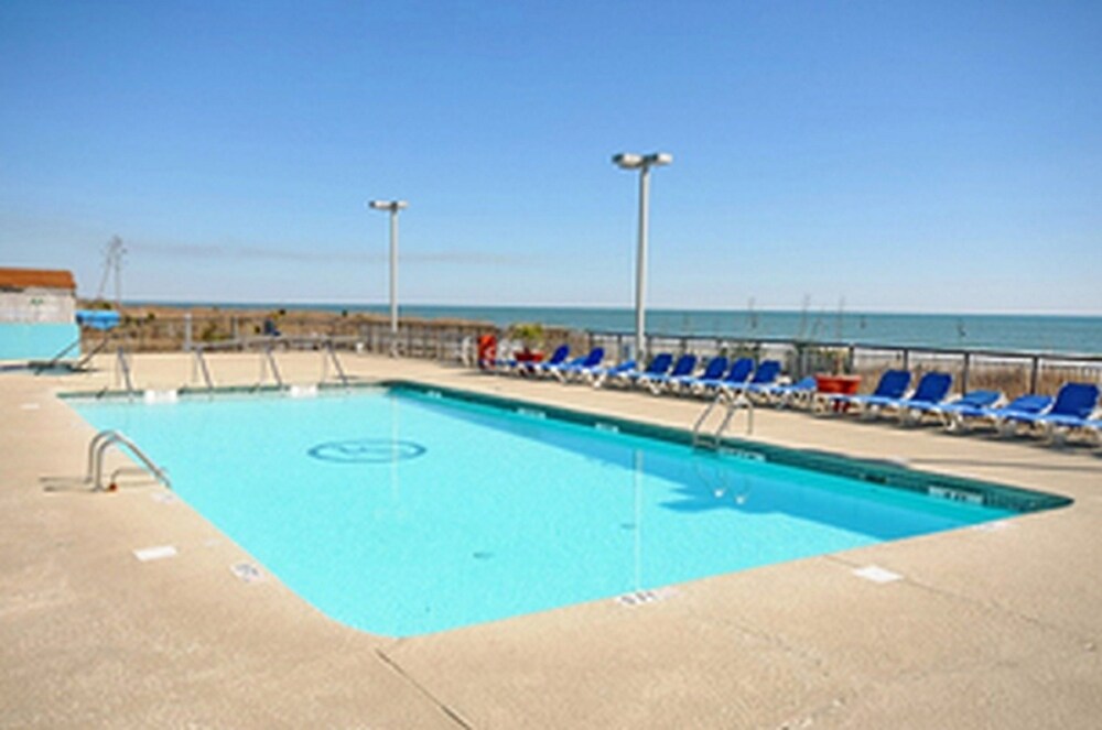 Landmark Resort by Elliott Beach Rentals - photo 17