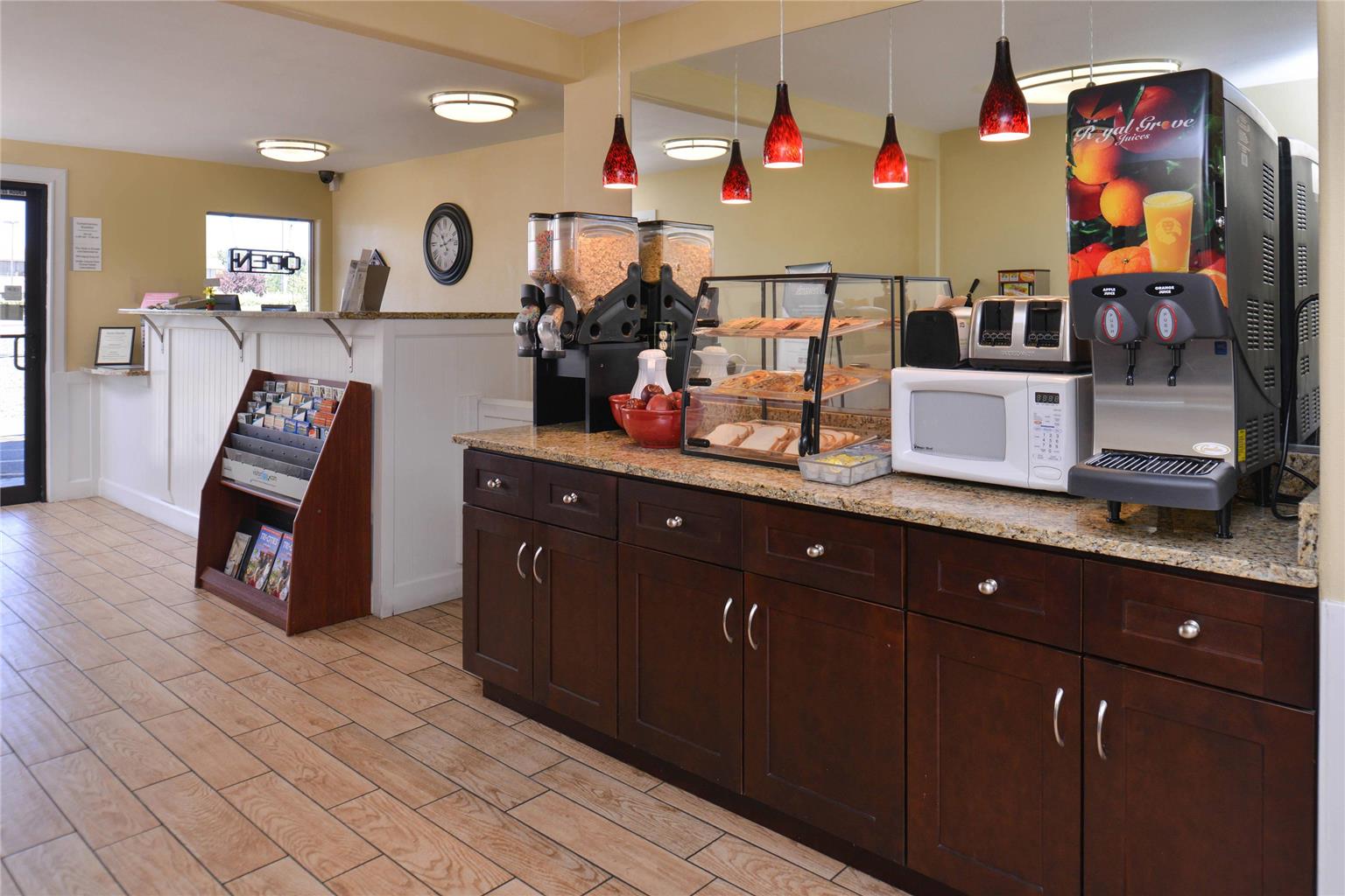 Econo Lodge Kennewick Tri Cities - photo 7