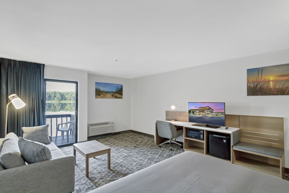 Waterbird Lakeside Inn - photo 15