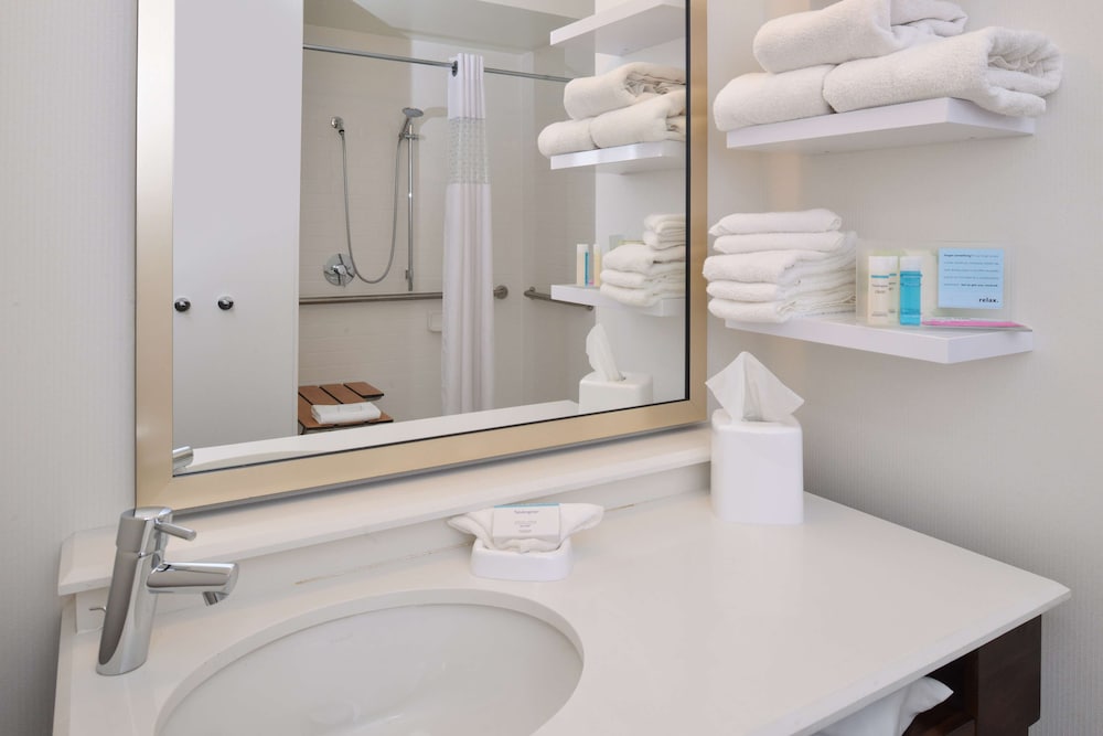 Hampton Inn Carbondale - photo 22