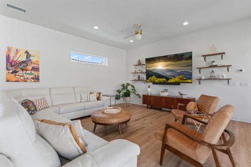 PGA Signature Santa Rosa MNT Views Luxe Furnishings Walk to ERNIES — 4-Star Luxury Hotel in La Quinta, United States