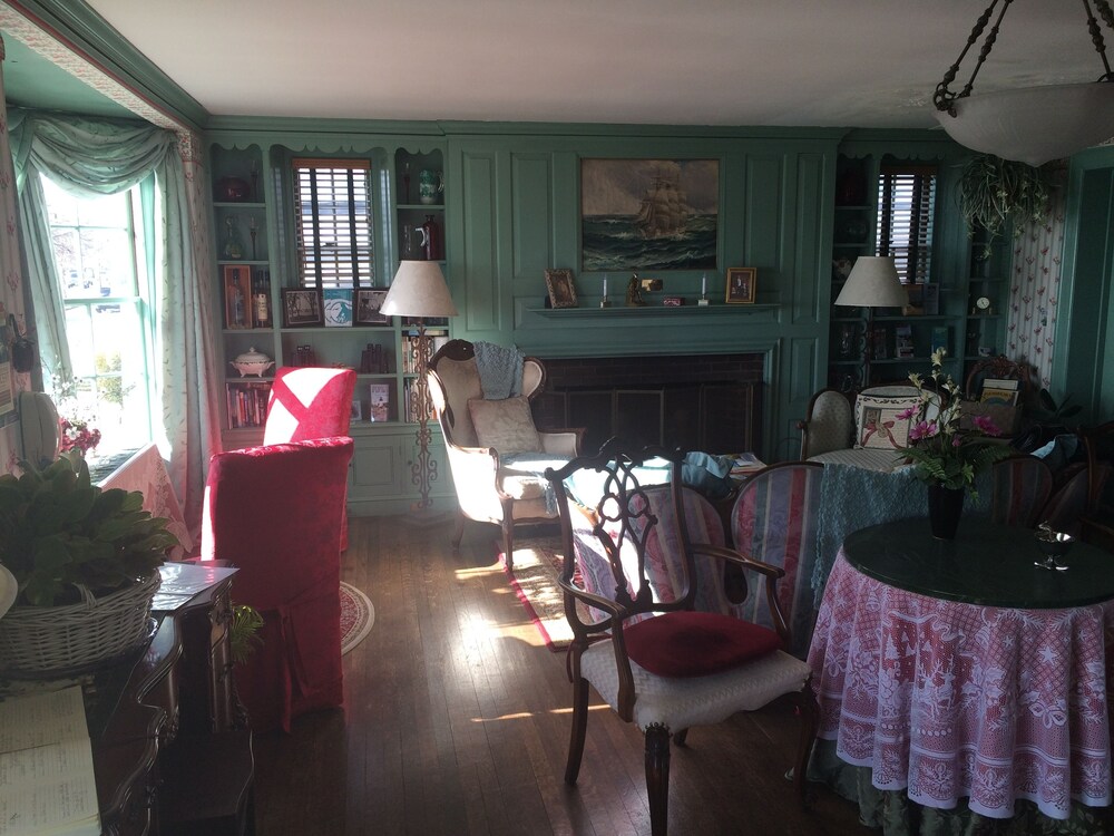 Harborview Inn - photo 19