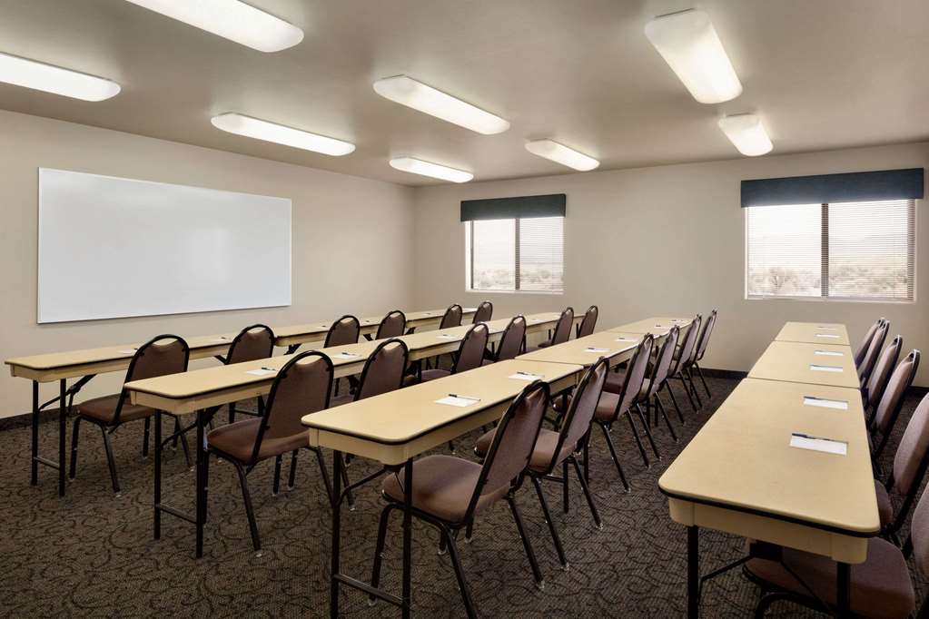 Travelodge by Wyndham Milford - photo 16