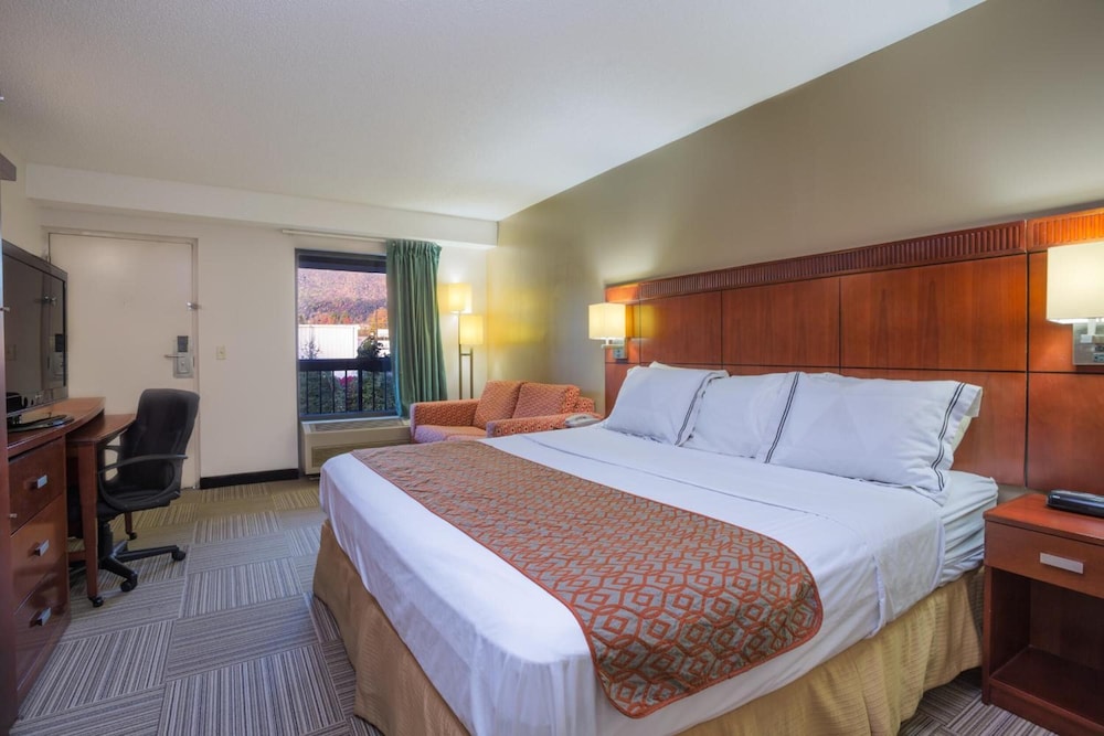 Nations Inn West Jefferson - photo 15