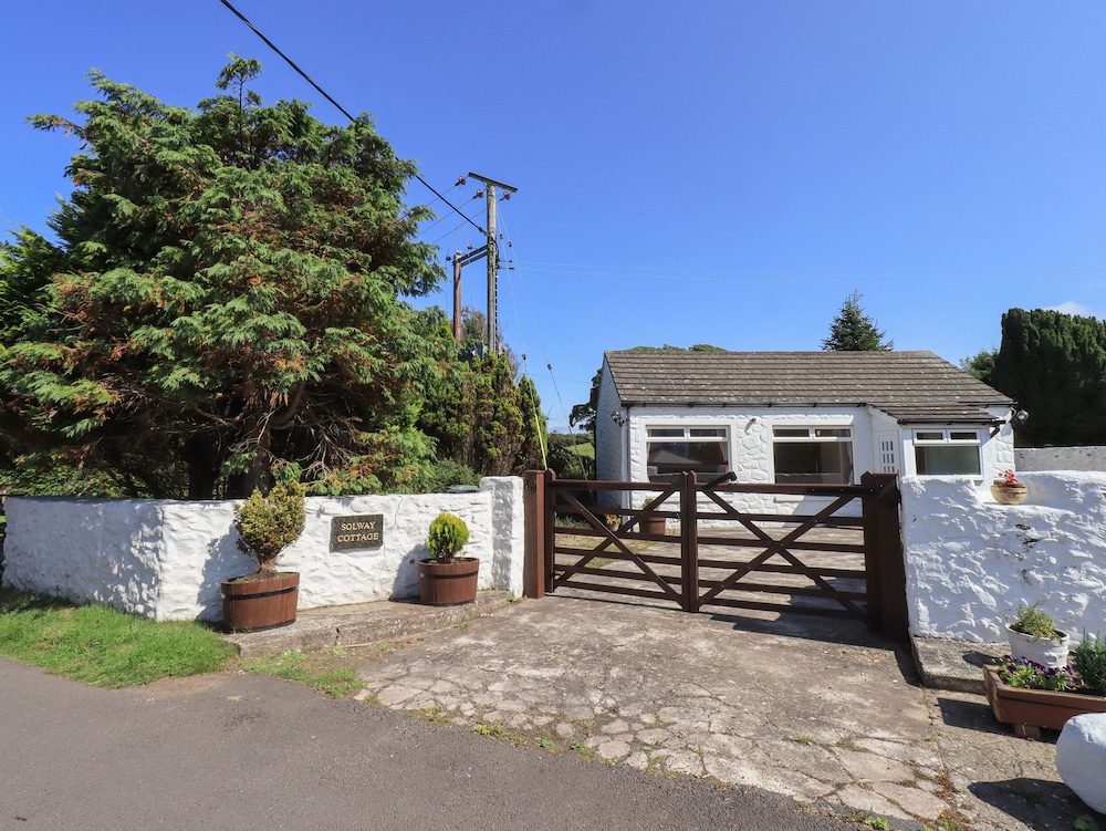 Solway Cottage — 4-Star Luxury Hotel in Annan, United Kingdom