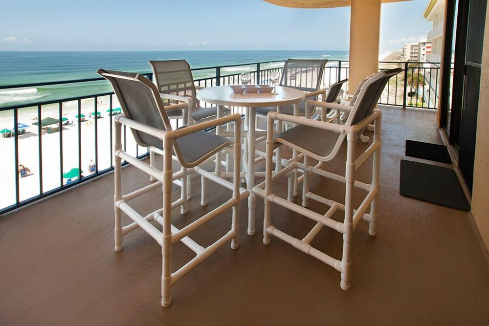 Nautilus 1704 Gulf Front 2 BR Large Penthouse 7th Flr — 4-Star Luxury Hotel in Fort Walton Beach, United States