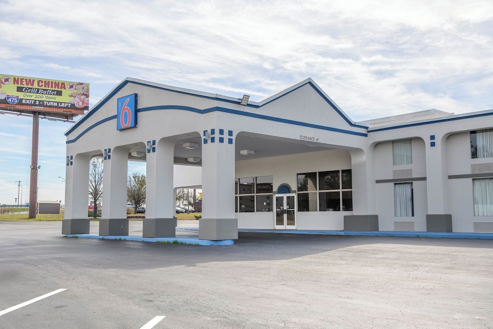 Motel 6 Forsyth GA Tift College - photo 25