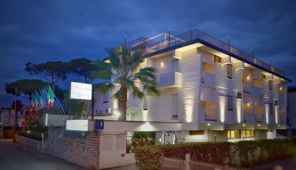 Hotel Tiffany - carbon neutral hotel in Massa