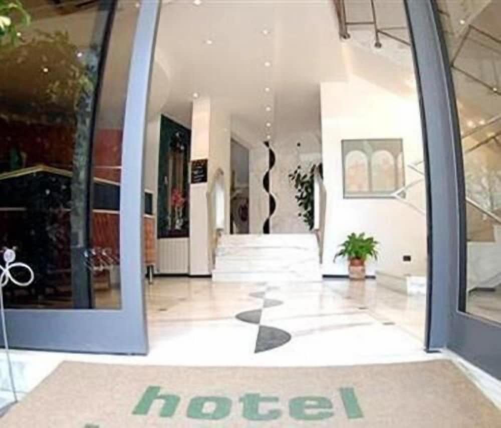 Boston Hotel — hotel in Livorno