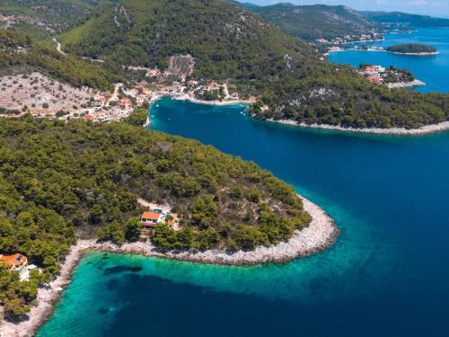 Holiday Home Melanie Five bedroom house — 4-Star Luxury Hotel in Blato, Croatia
