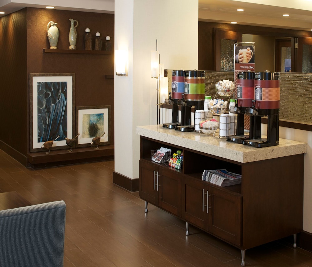 Hampton Inn Evansville - photo 25