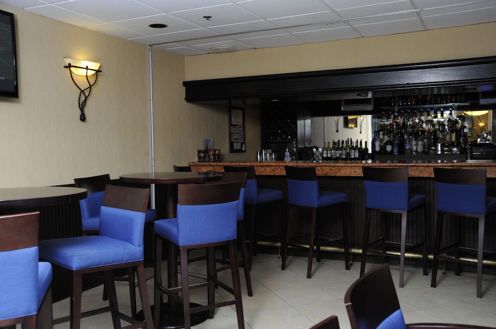 Emerald Beach Hotel - photo 12