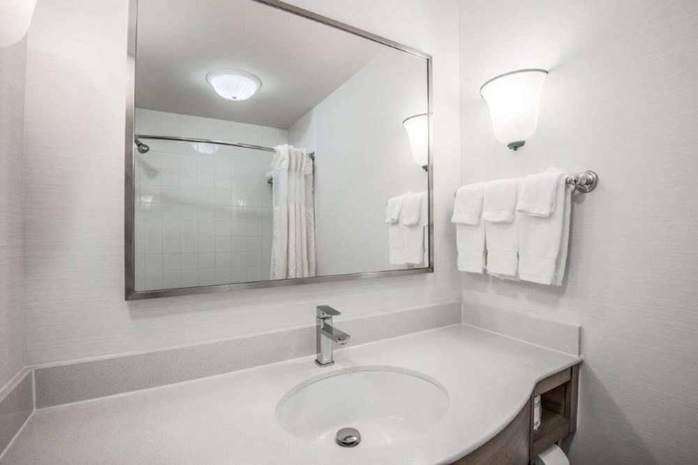 Hilton Garden Inn Wichita - photo 22