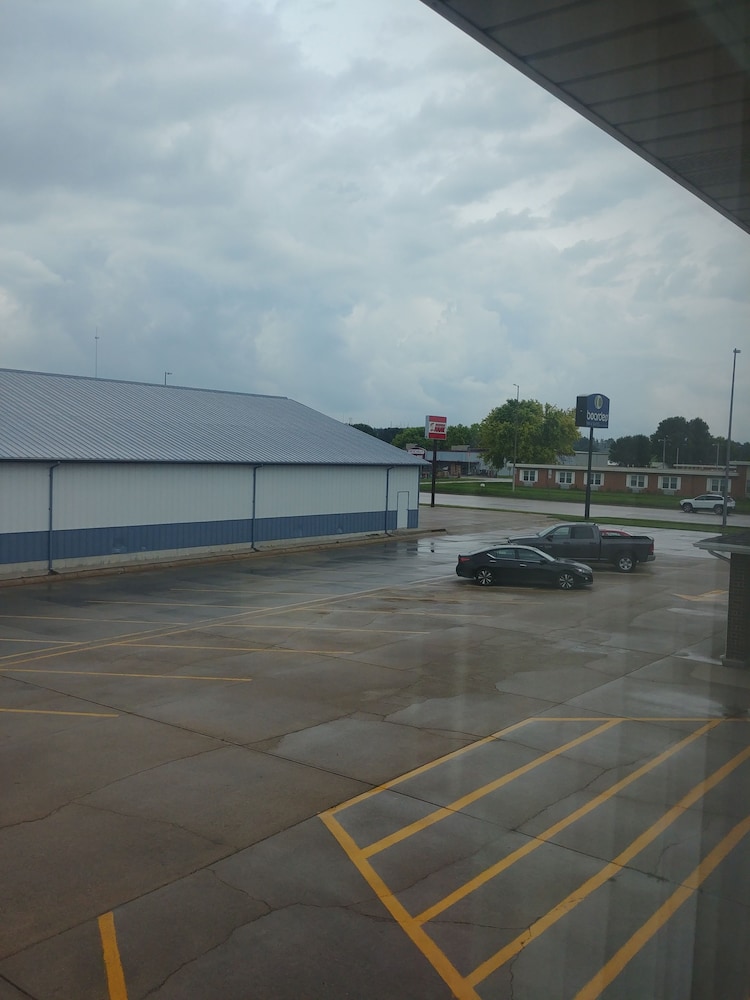 Boarders Inn & Suites by Cobblestone Hotels Broken Bow - photo 27