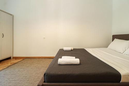 Stylish 3BR Apt near Mziuri Park By Wehost