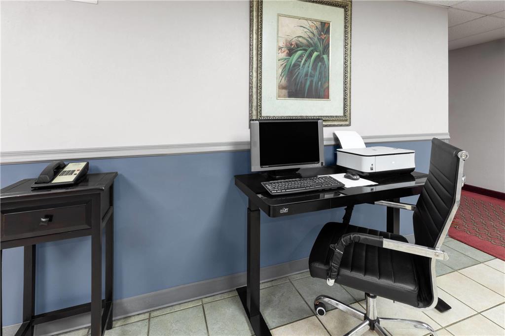 Days Inn by Wyndham Mountain Home - photo 45