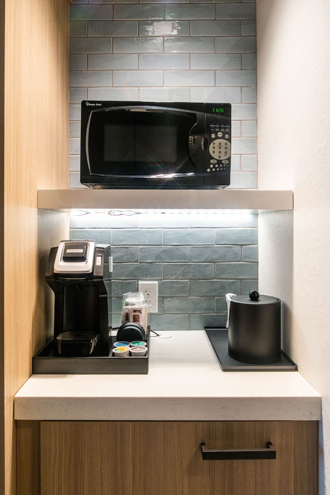 Hilton Garden Inn Mattoon - photo 23