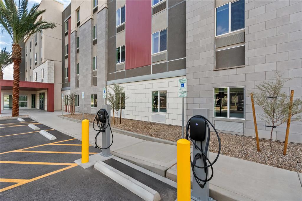 Everhome Suites Chandler Phoenix Fashion Center - photo 42